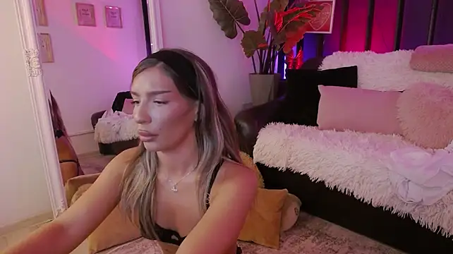 Quinn_Ivy webcam