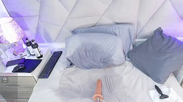 SussyRoss webcam