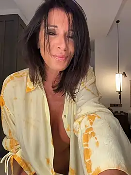 SophieSecrett Live Webcam on Stripchat