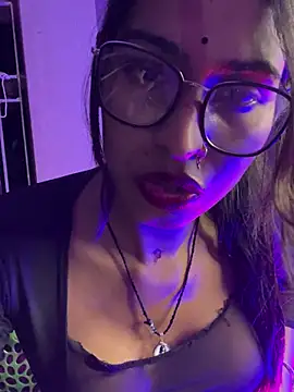Decent_girl_001