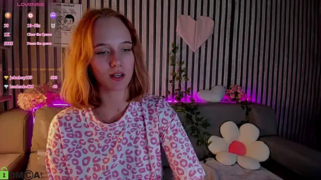 Casey_Sweeet live cam on StripChat
