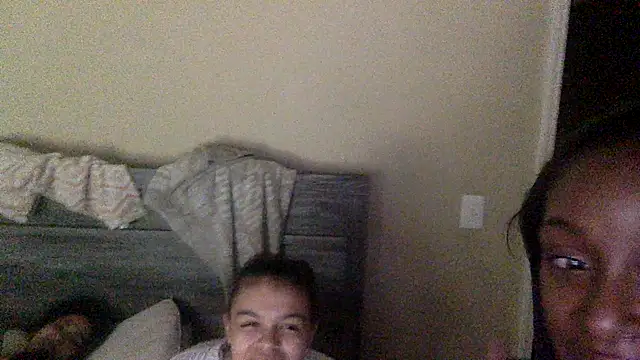 PoppingPussyPop live cam on StripChat