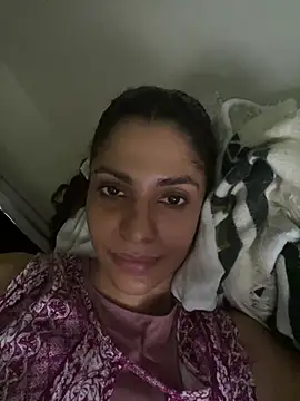 karlatiburcio live cam on StripChat