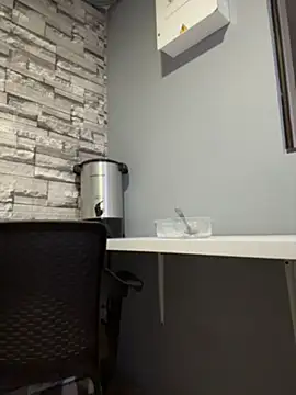 Chiara_Bond webcam