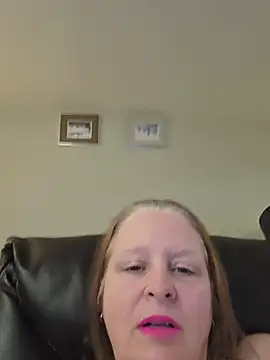 CanadianQueen1973 webcam