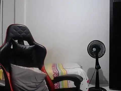 Adriana_0312 webcam