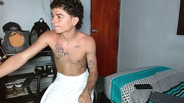 Ceroz111_ webcam