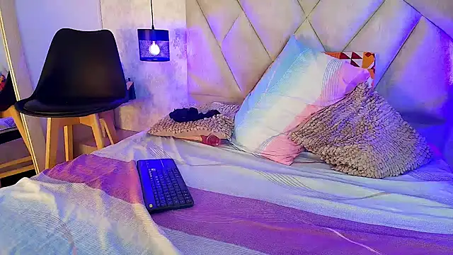 isabella_luxet webcam