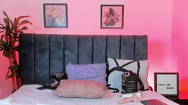 Aisha-Hart webcam