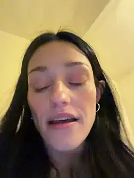 Mia_Mia_M webcam
