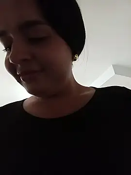 Julieth_hot-69 webcam