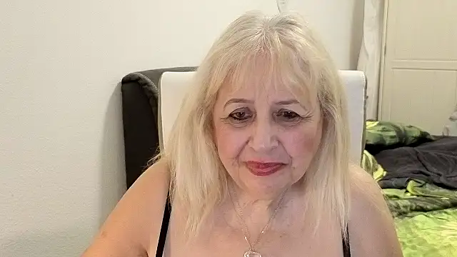 SusiLifeXXX webcam