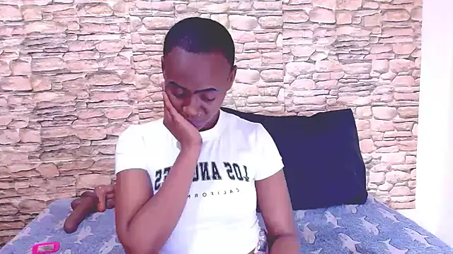 EbonyOlive69 webcam