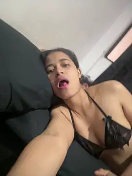 Ruxxxo18 live sex cam