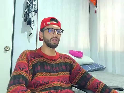 thomass1018 webcam