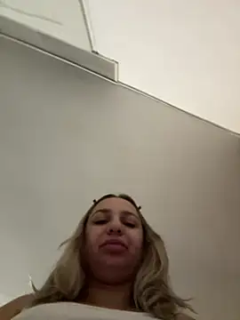 xLexi live sex cam