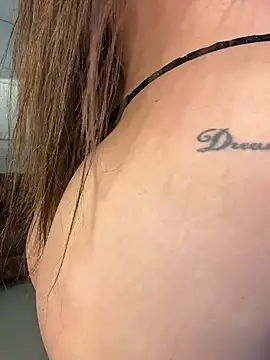 ava_blue live cam on StripChat