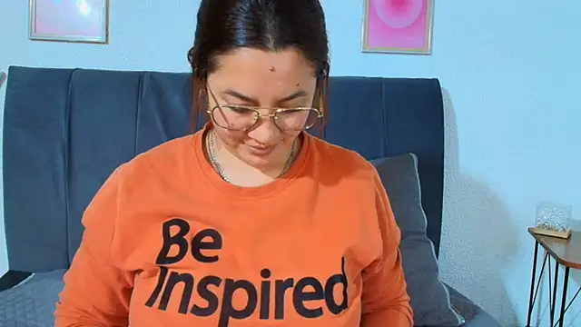 samm_curvy webcam