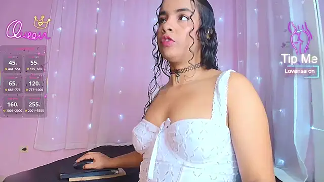 SunnyGilmoree webcam