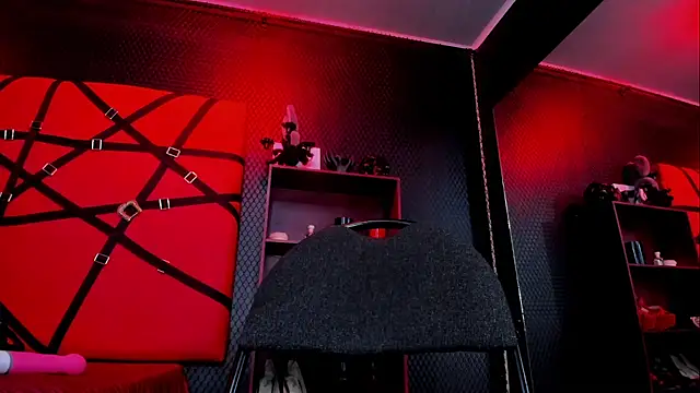 ScarletWais webcam