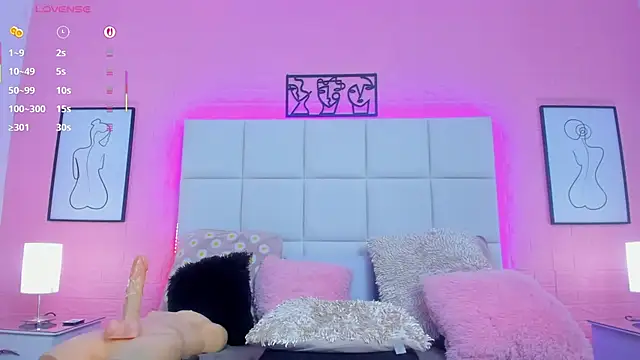 charlotte_kisss webcam