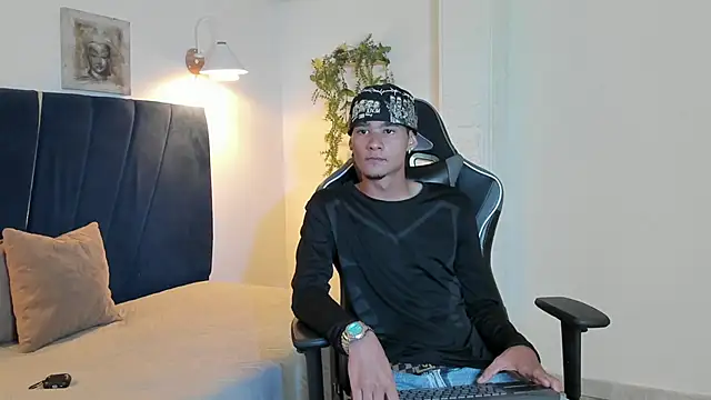 kenix_cum23 webcam