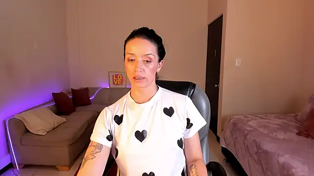 Kristen_Garner webcam