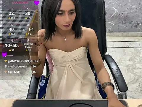 LuvLayla webcam