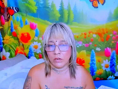 indianroxy webcam