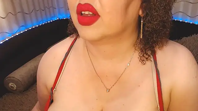 BustyKatty webcam