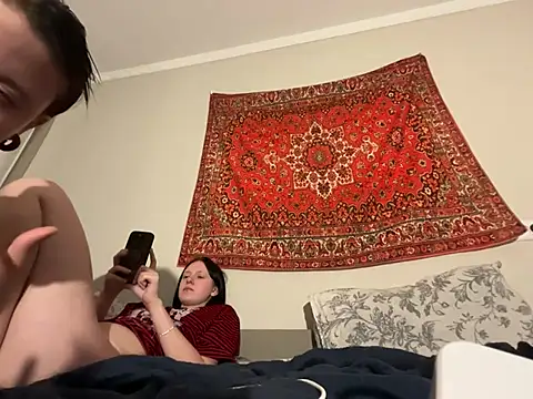Catherine19Hunt live cam on StripChat