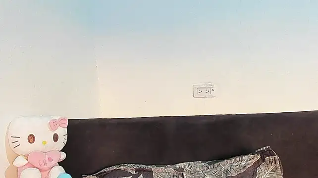 eirlysx (F teen) - riding reverse cowgirl dildo