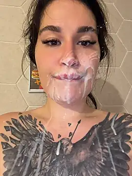 TattooGirlAlia live sex cam
