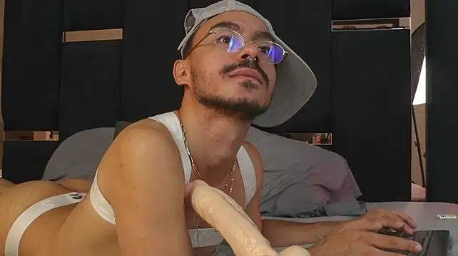 thomas_montiel webcam