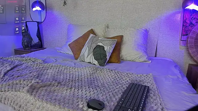 Mila_Hartt webcam