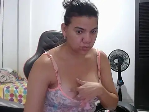 Adriana_0312 webcam