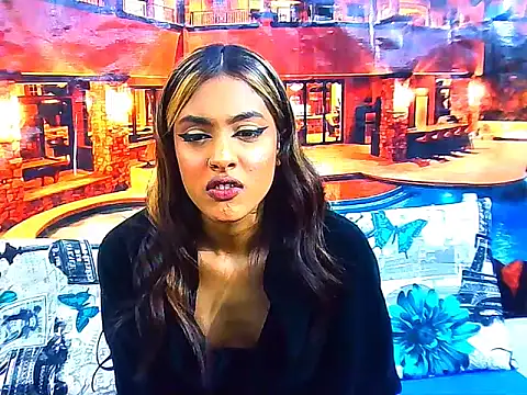 IndianPretty14u2Luv webcam