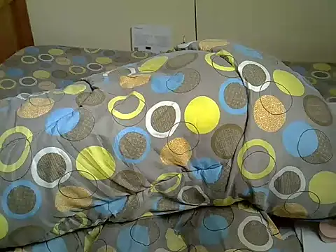 Pearl_petite webcam