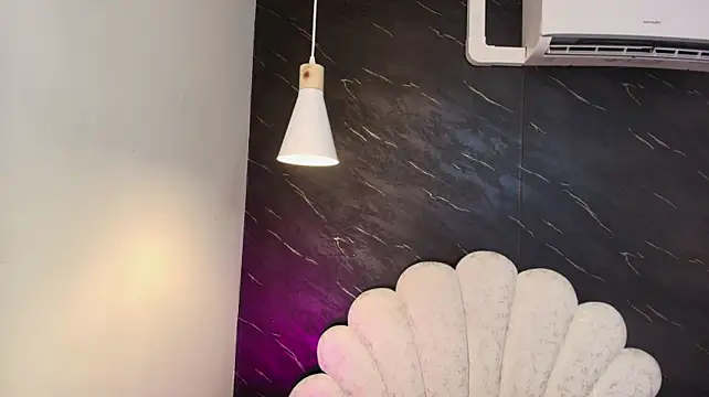 kissme_luna webcam