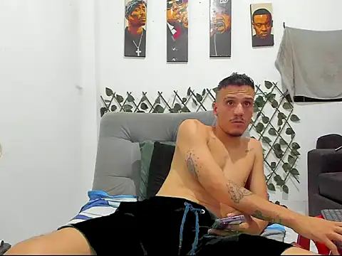 Latins_Boss webcam