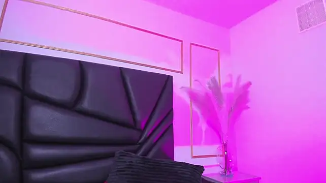 Dannae_Lux