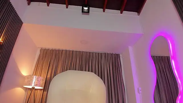 Sarah_Stone_