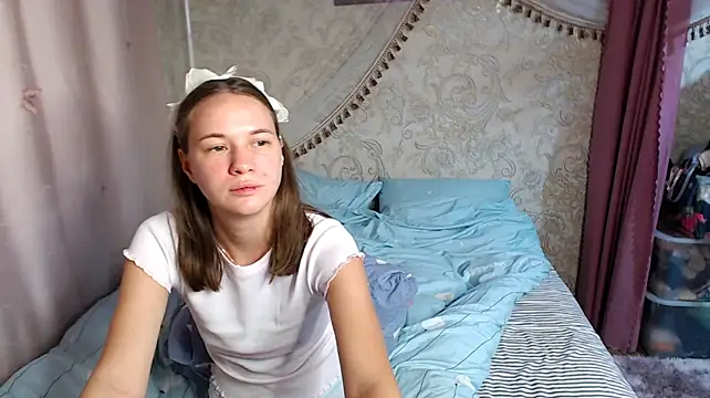 leila_bambi_ webcam