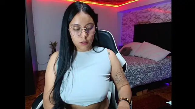 Camila_IRoose webcam