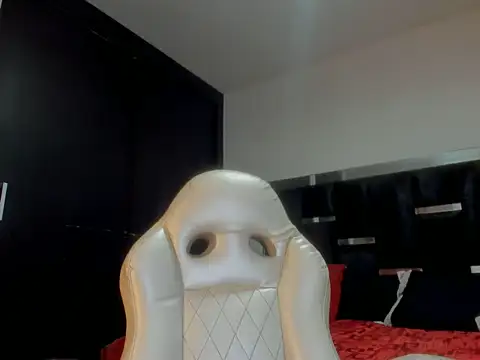 Miranda_bigcock3 webcam