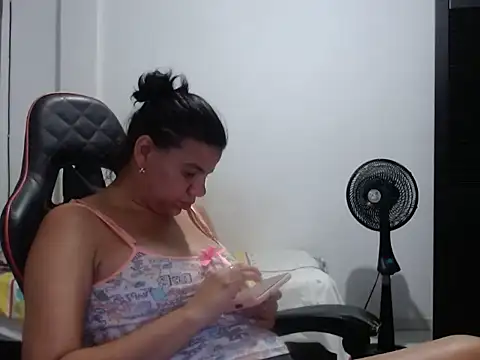 Adriana_0312 webcam