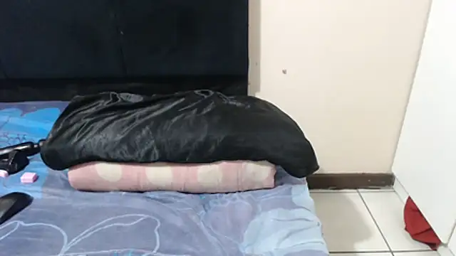 SweetHotBabby18 webcam
