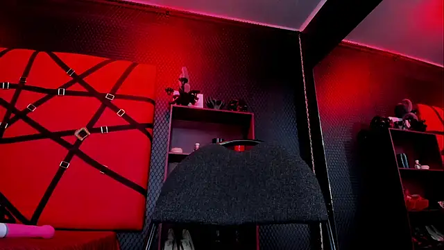 ScarletWais webcam