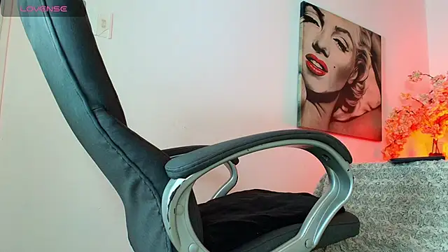 Adara_Ferrara webcam