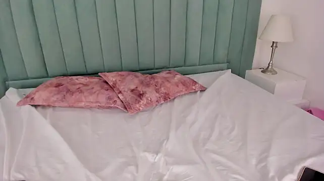 kimjonnes01 webcam